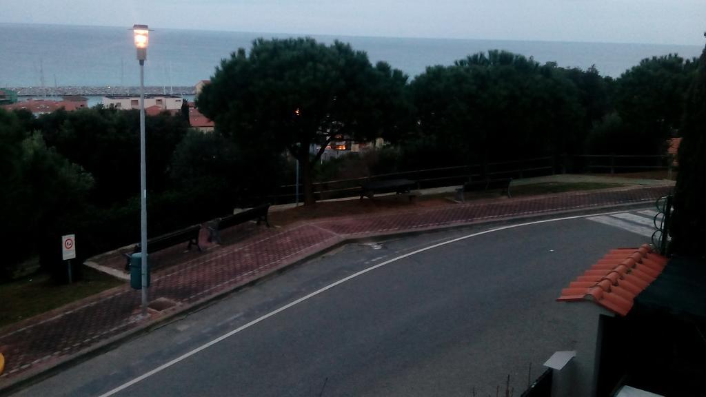 Sole E Mare Appartement San Vincenzo Buitenkant foto
